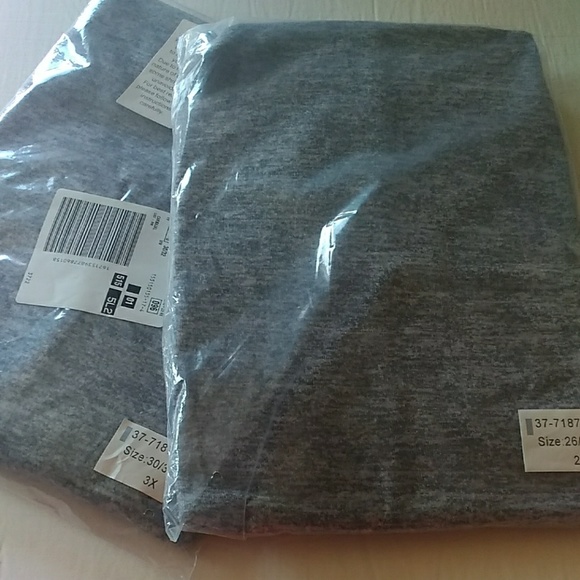 Roamans Top - Picture 8 of 8